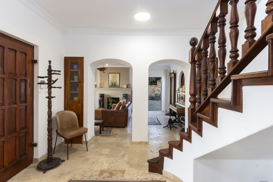 6 Bedroom Property for Sale in Gordons Bay Village Western Cape